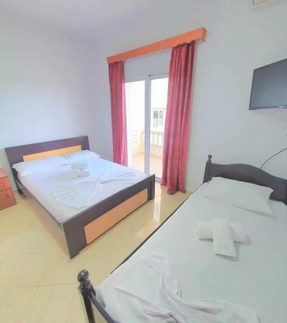 Vila Star Ksamil 3*,