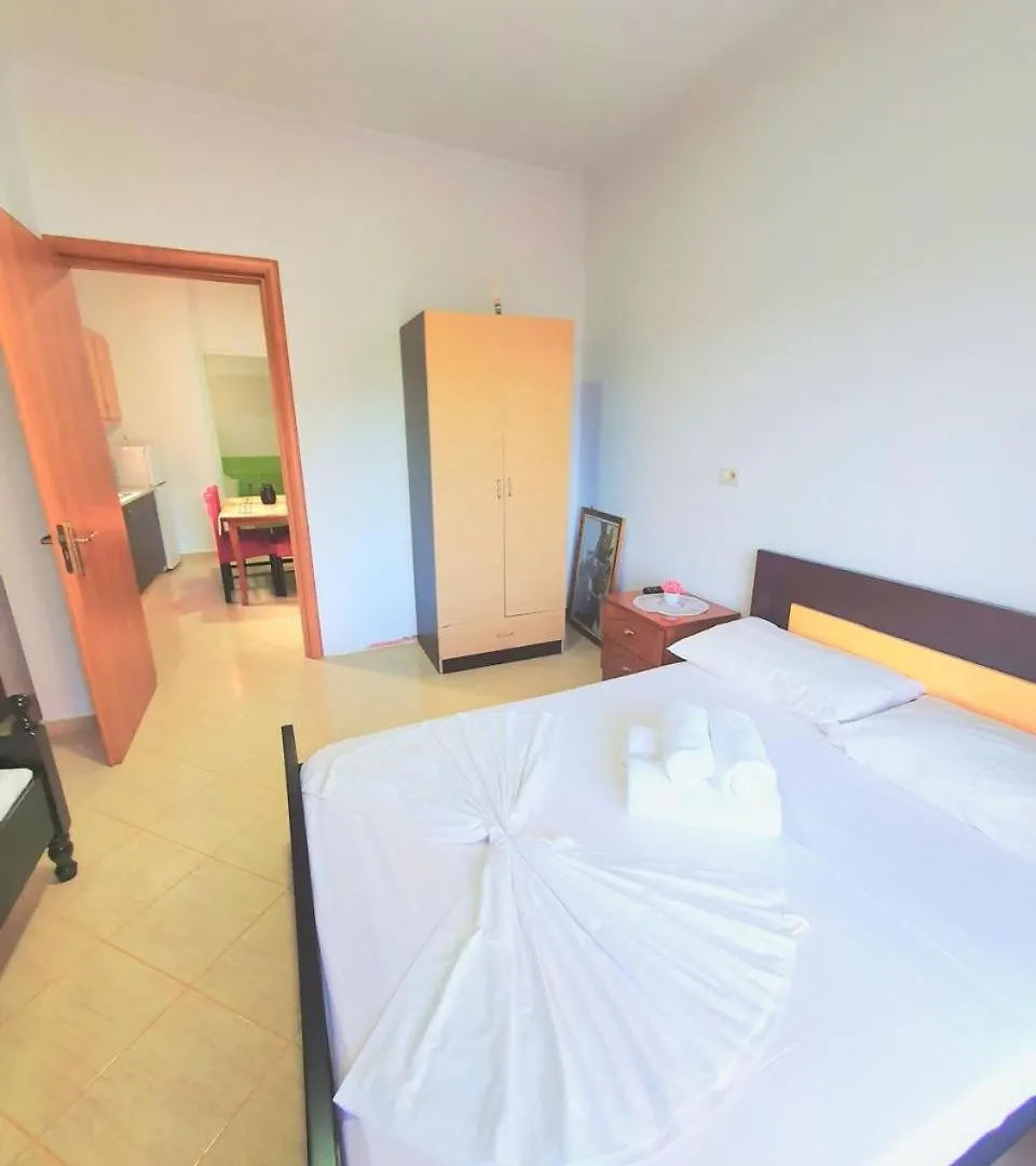 Vila Star Ksamil 3*,