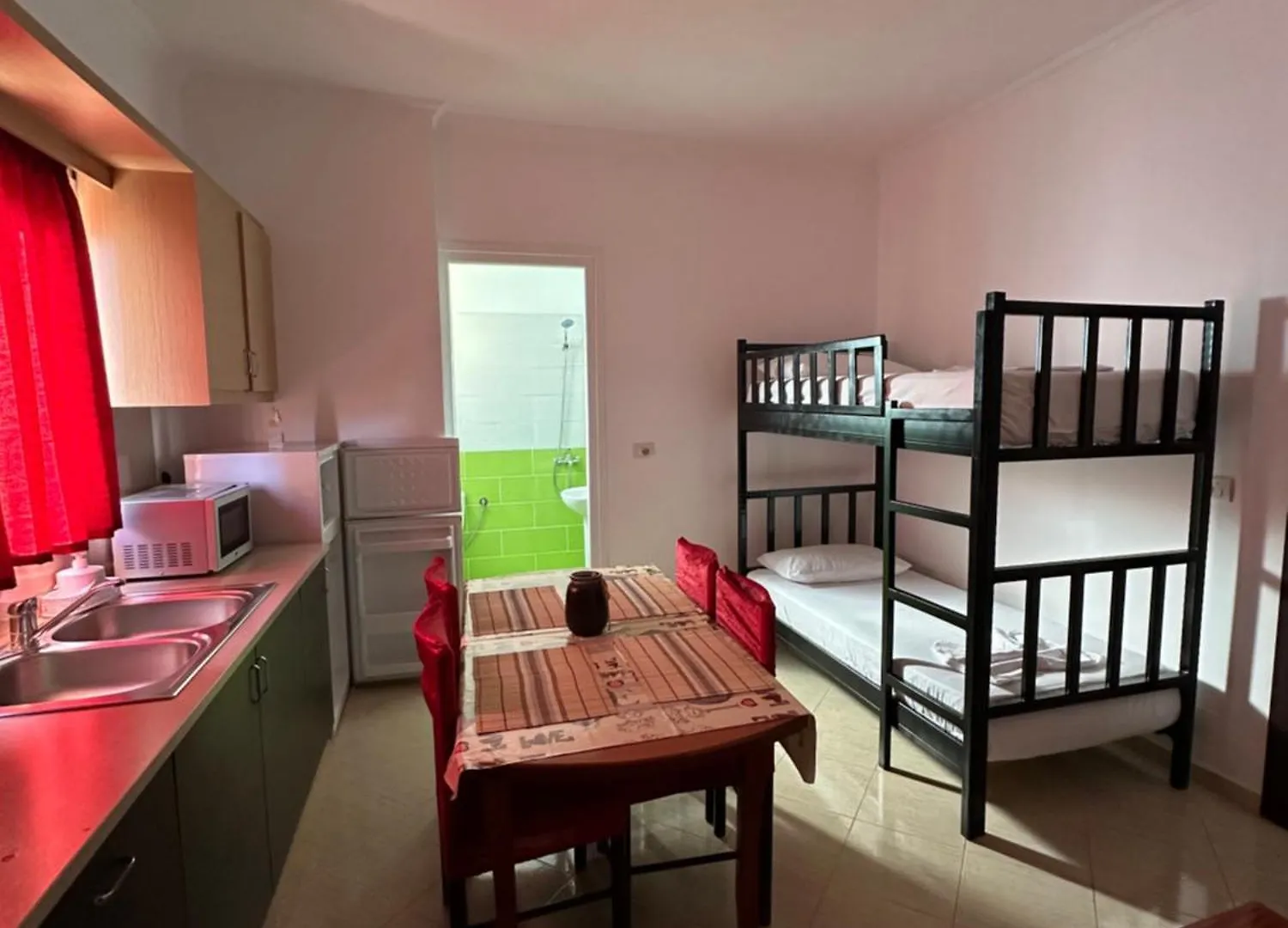 Vila Star Ksamil 3*,